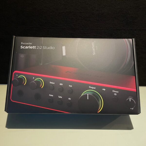 Focusrite Scarlett 2I2 Studio 4th 錄音介面套組 第四代：圖片 2