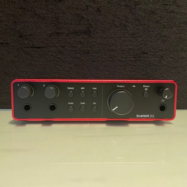 Focusrite Scarlett 2I2 Studio 4th 錄音介面套組 第四代：圖片 4