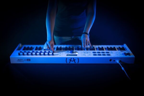 Arturia KeyLab Essential 61 鍵盤 MIDI Keyboard：圖片 9