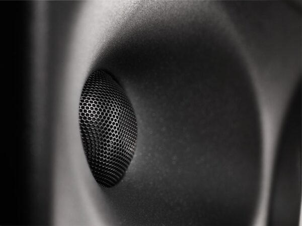 Neumann KH310