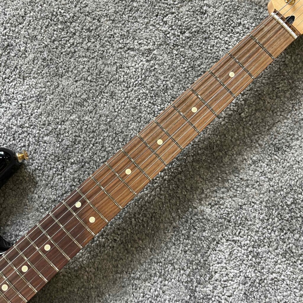 Fender Player Stratocaster Gold FAT