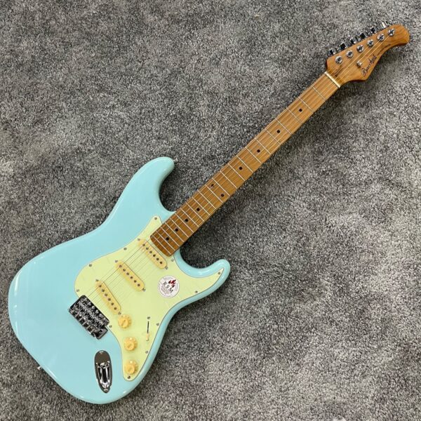 Bacchus BST-1 RSM/M/SOB 燻烤楓木 天空藍 電吉他