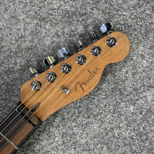 FENDER AMERICAN ACOUSTASONIC