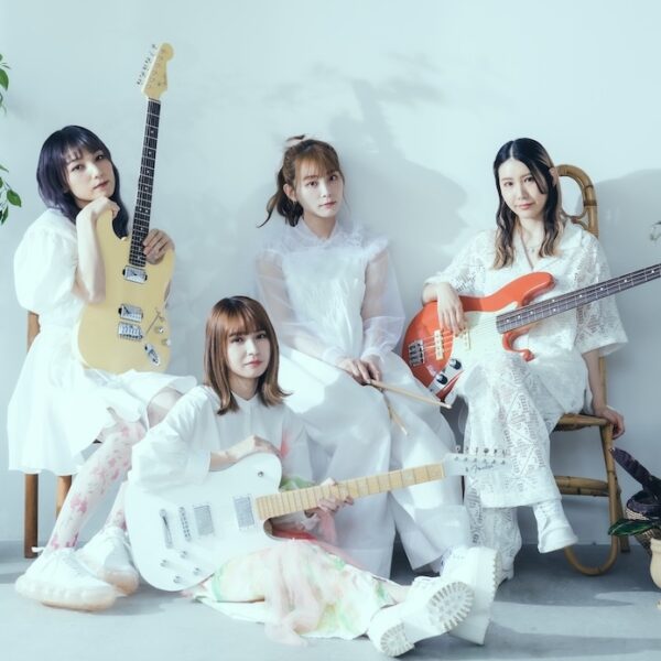 FENDER Japan SCANDAL Mami Strat Omochi 復古白 簽名琴：圖片 8