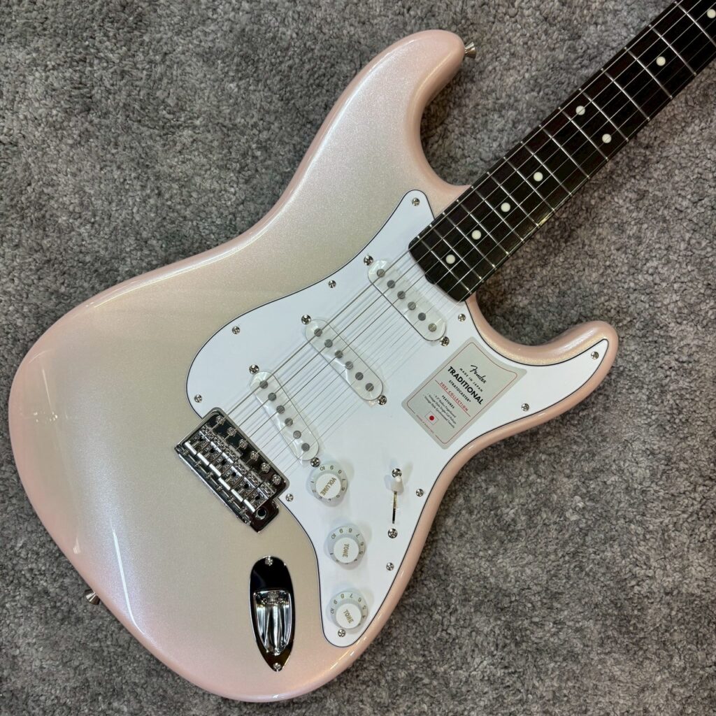 FENDER JAPAN TRADNLII 60S STRAT RW STARDUST PINK